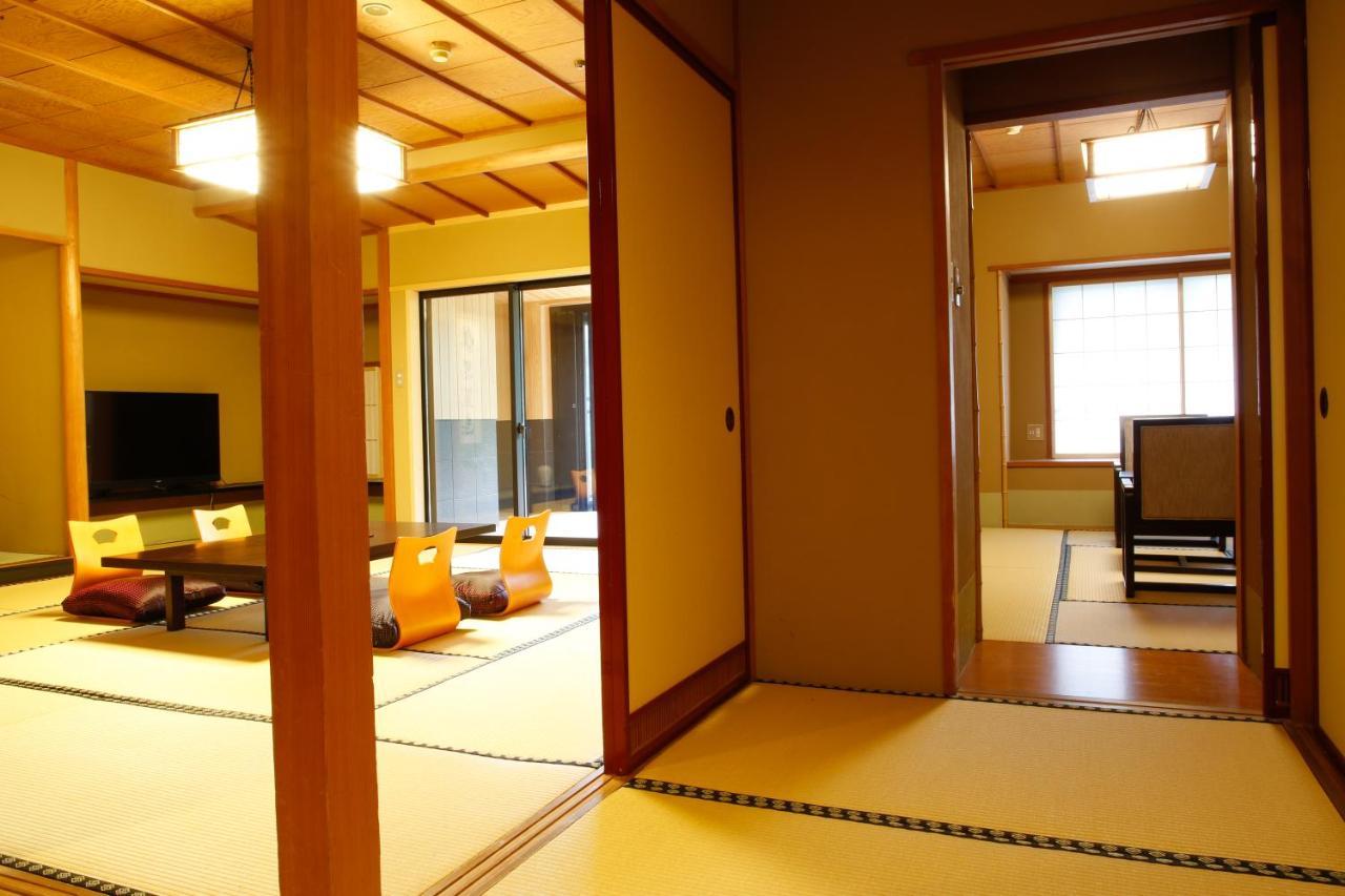 Yamanaka Onsen Hanatsubaki Кага Екстериор снимка