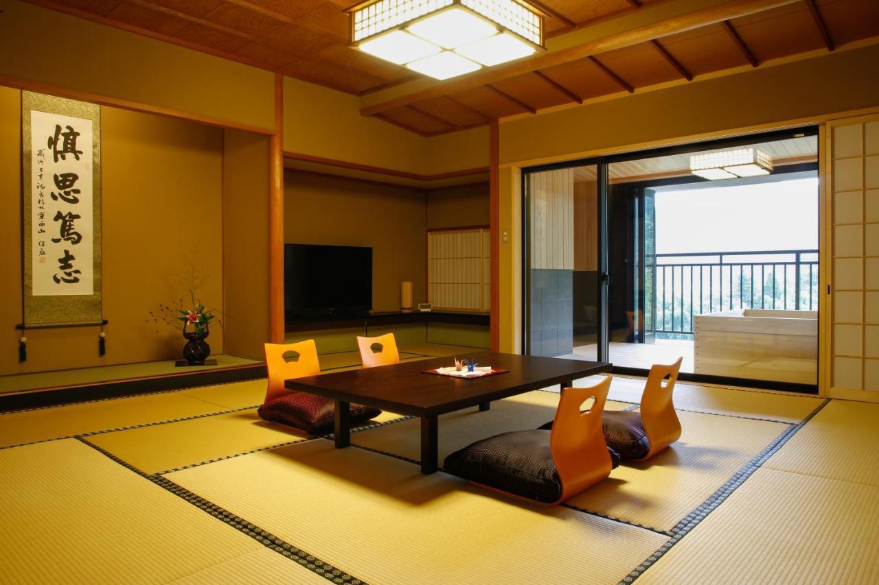 Yamanaka Onsen Hanatsubaki Кага Екстериор снимка